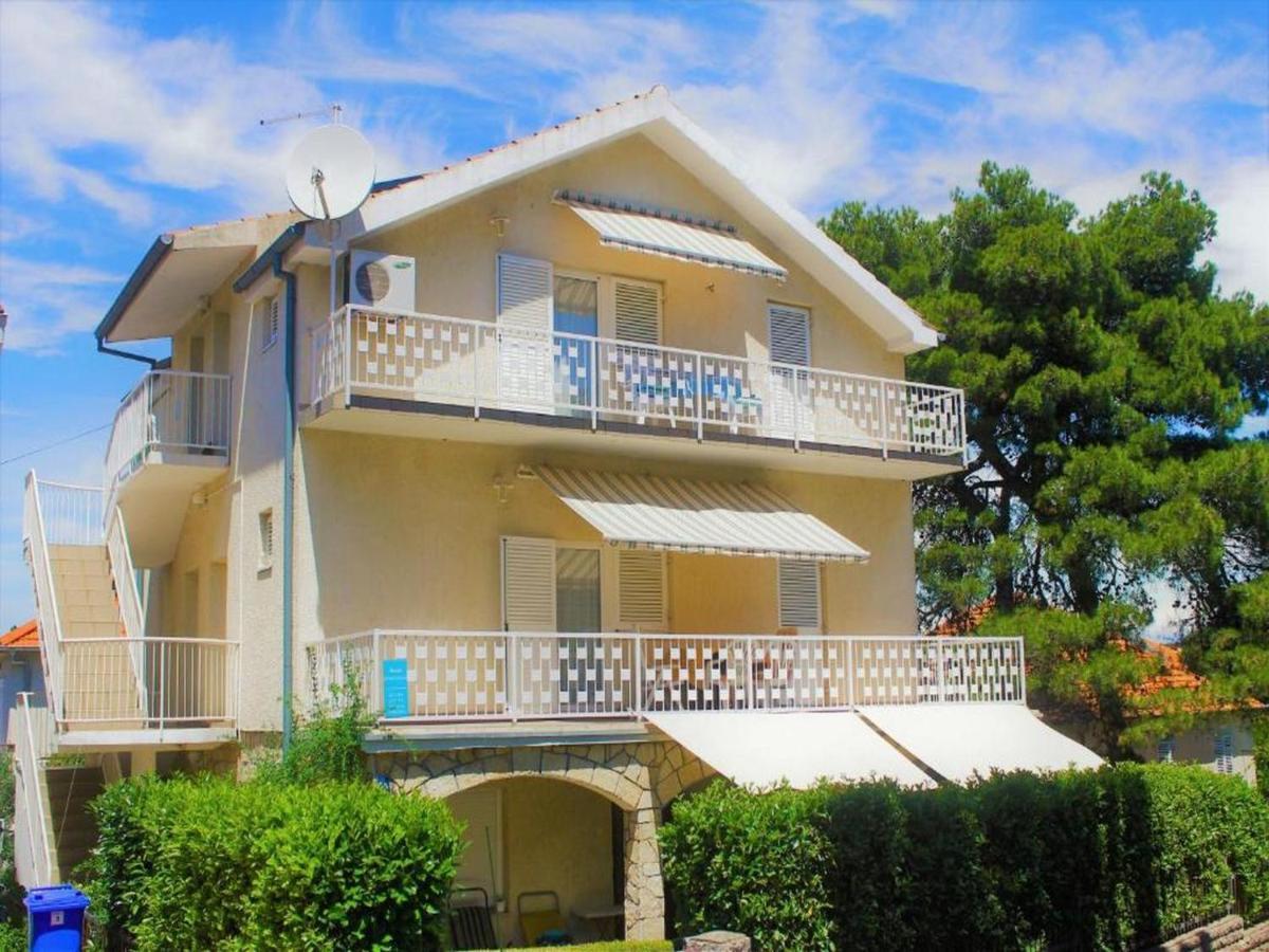 Apartmani Lucia Biograd Biograd Na Moru Exterior foto
