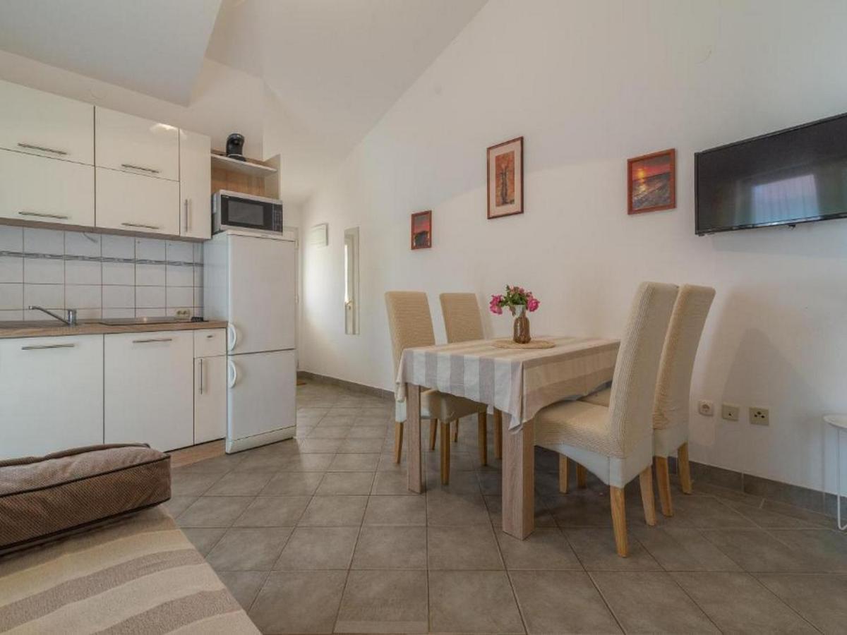 Apartmani Lucia Biograd Biograd Na Moru Exterior foto