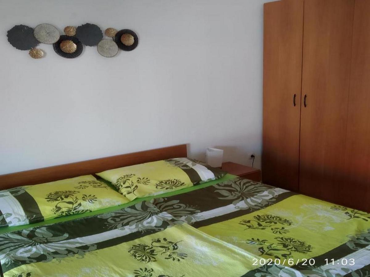 Apartmani Lucia Biograd Biograd Na Moru Exterior foto