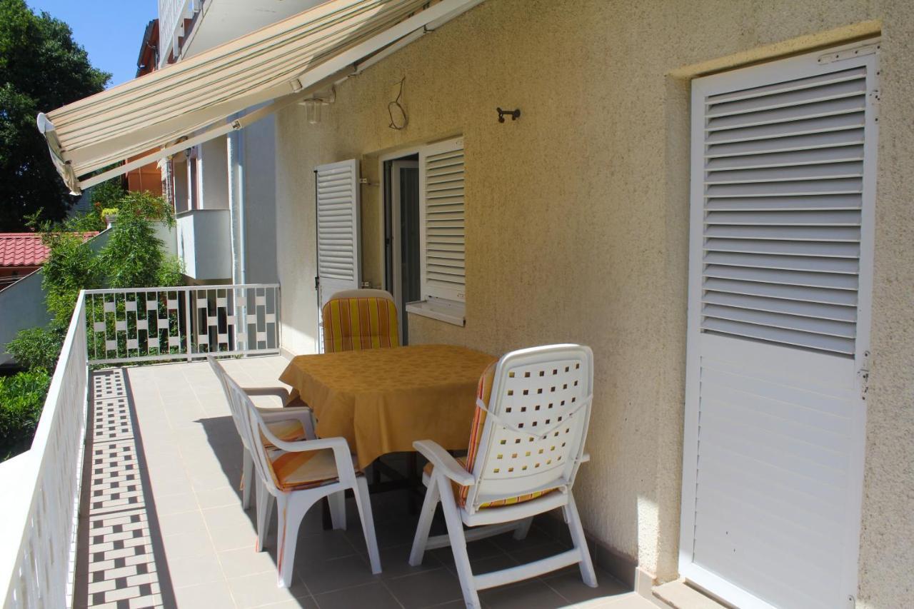 Apartmani Lucia Biograd Biograd Na Moru Exterior foto